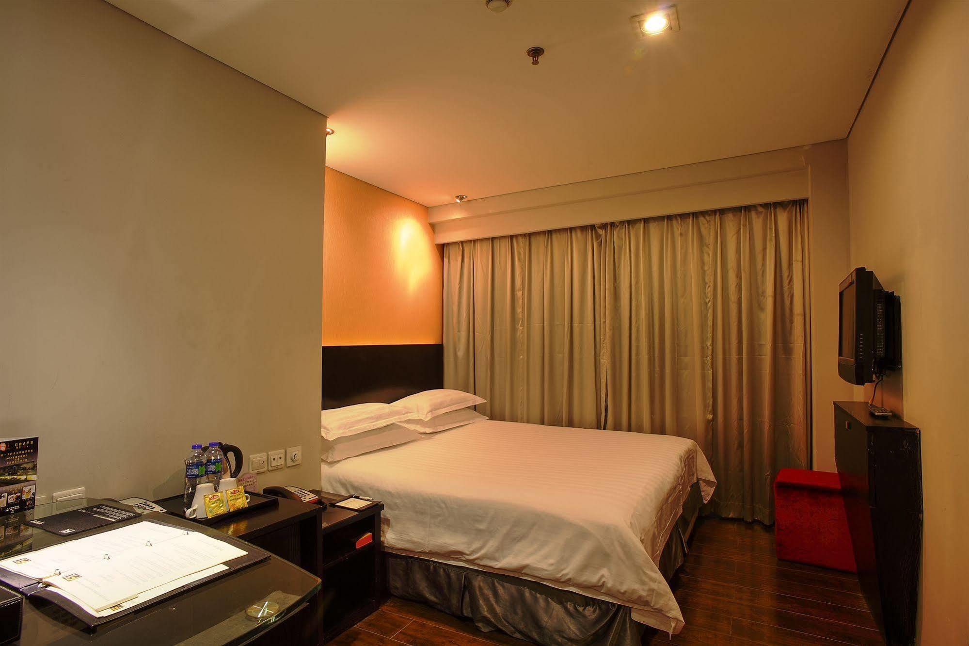 Fx Hotel Xujiahui - Shanghai Stadium Branch ภายนอก รูปภาพ